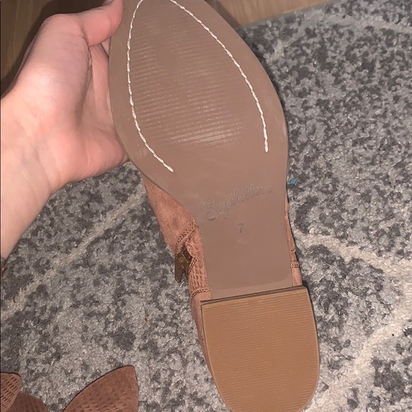 Anthropologie Seychelles Leather Booties - Picture 5 of 11